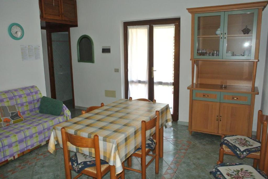 Case Vacanza Fenicotteri San Teodoro  Exterior foto